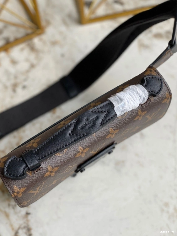 LOCK LOUIS BAG SLING VUITTON S 0729